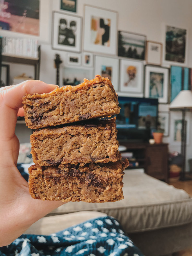 chocolate chip pumpkin blondies